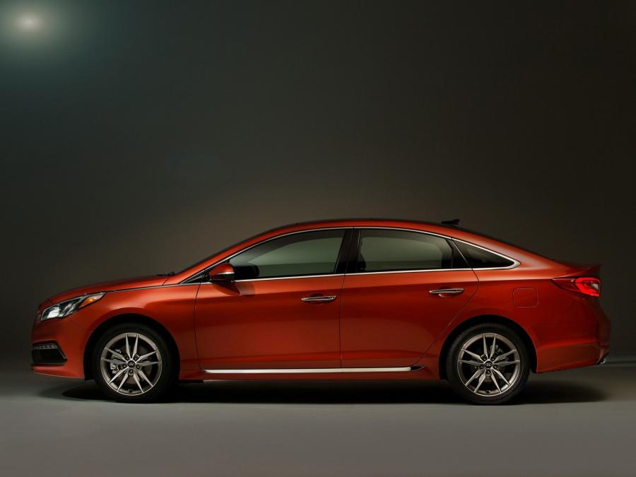  Hyundai Sonata 2015 года  (US) (фото 7 из 12)